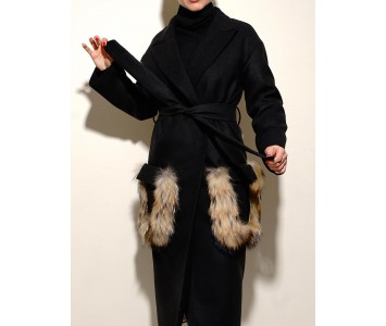 Пальто "Chic fashion" с меховыми карманами енота черное-foto2